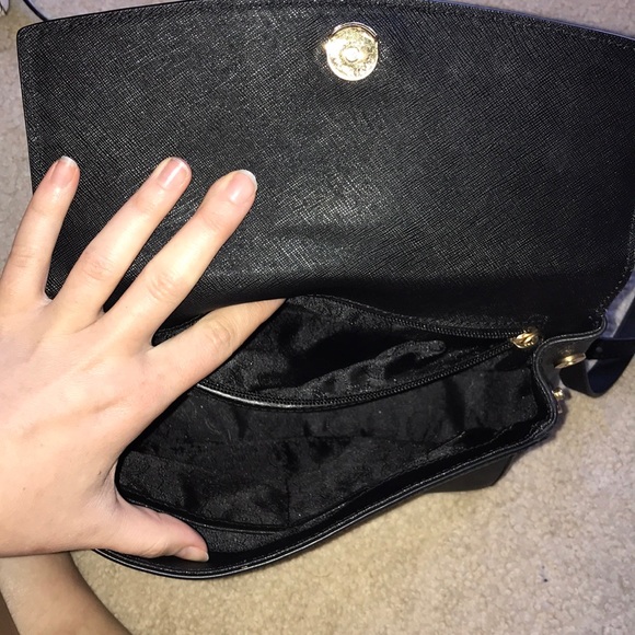 Michael Kors purse - Picture 2 of 5